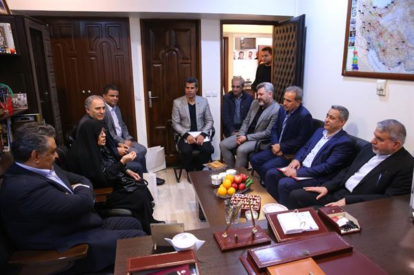 بازدید از فدراسیون های گلف، اسکواش، اسکی و بیماری های خاص 11