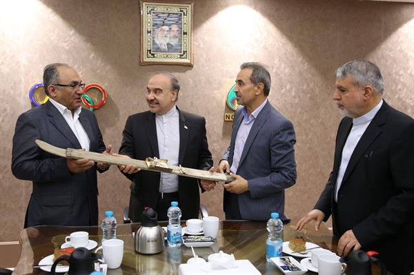 اهدا مدال و کاپ افتخارآفرینان ورزش کشور به موزه المپیک و پارالمپیک 14