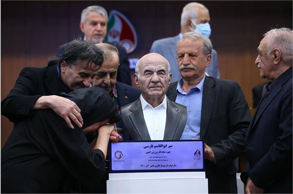 مراسم رونمایی از سردیس چهره های ماندگار ورزش ایران 71