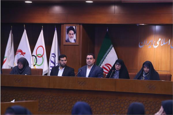 مراسم افتتاحیه سالن ورزشی برتر بانوان 17