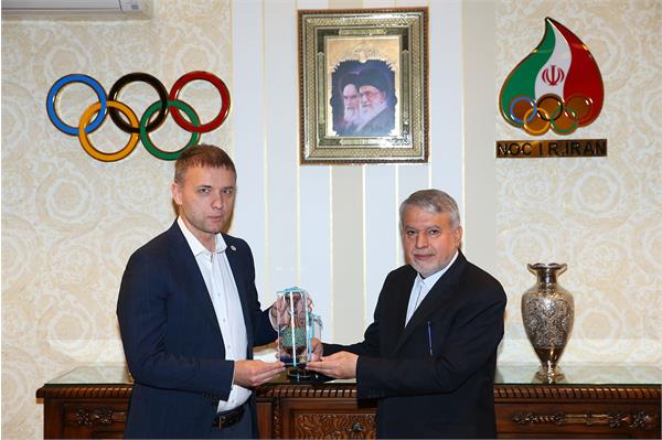 دیدار با رییس اتحادیه کشتی جهان 8