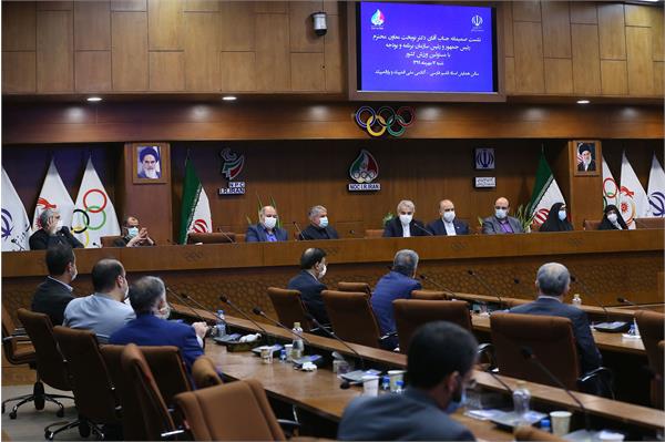 نشست صمیمانه دکتر نوبخت با مسئولین ورزش کشور 42