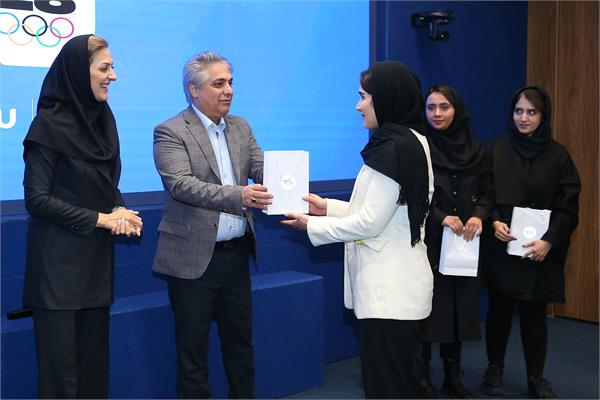 مراسم تجلیل از مدال آوران باز یهای المپیک پاریس توسط بانک سامان 31