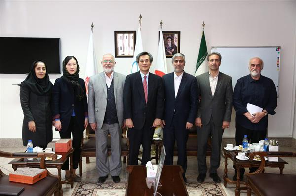 در آستانه برگزاری بازیهای المپیک زمستانی  2018پیونگ چانگ؛ دیدار سفیر کره جنوبی با رئیس کمیته ملی المپیک؛هاشمی:از گسترش تعملات ورزشی با کره جنوبی استقبال می کنیم/سئو هونگ:یکی از اهداف من افزایش تعاملات