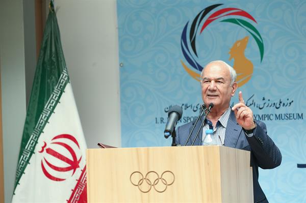 نشست صمیمی پبشکسوتان ورزشی کشور با آیت الله سید حسن خمینی،مسوولان وزارت ورزش و جوانان و کمیته ملی المپیک و پارالمپیک 50