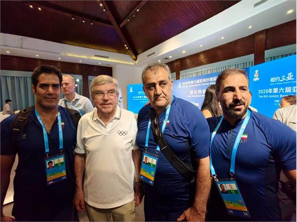 بازیهای آسیایی ساحلی سانیا؛دیدار توماس باخ با ورزشکاران ایرانی در دهکده بازی‌ها