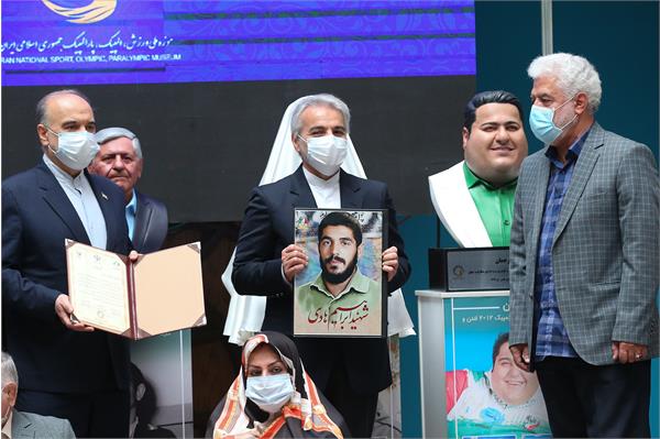 آیین رونمایی از تندیس مدال آوران المپیک و پارالمپیک 31