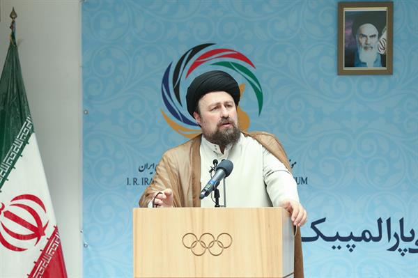 نشست صمیمی پبشکسوتان ورزشی کشور با آیت الله سید حسن خمینی،مسوولان وزارت ورزش و جوانان و کمیته ملی المپیک و پارالمپیک 54