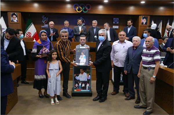 مراسم رونمایی از سردیس قهرمانان ورزش کشور// 39