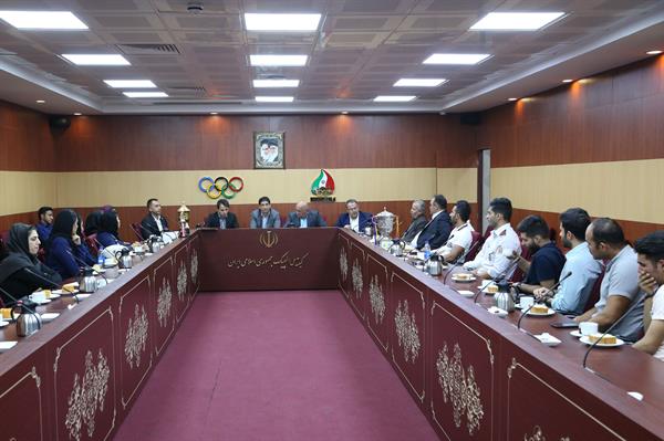 مراسم اهدا کاپ افتخارآفرینان ورزش راگبی و بازدید از موزه ملی ورزش،المپیک و پارالمپیک 13