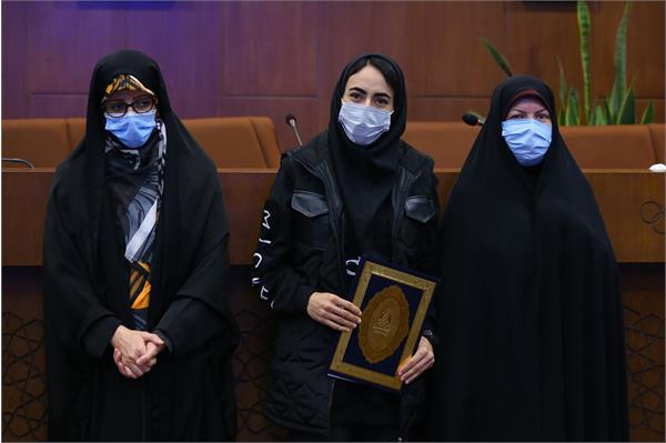 همایش معرفی بانوی اخلاق ورزش 30