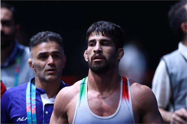 بازی‌های کشورهای اسلامی ریاض؛ پیروزی امامی مقابل کشتی‌گیر قزاق/ یونس به فینال رسید