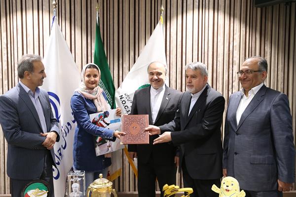 اهدا مدال و کاپ افتخارآفرینان ورزش کشور به موزه المپیک و پارالمپیک 18