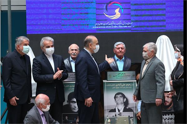 آیین رونمایی از تندیس مدال آوران المپیک و پارالمپیک 24