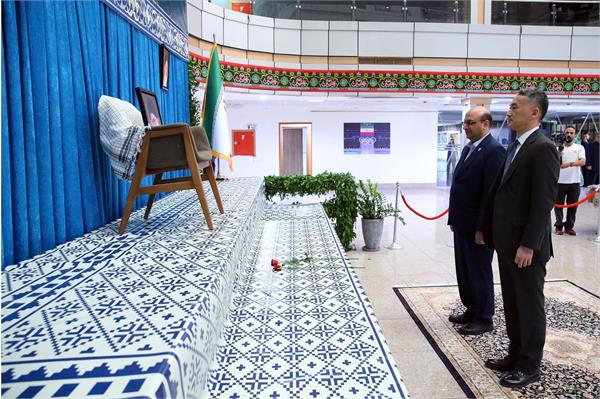 Japanese Ambassador Pays Tribute to the Late Supreme Leader at NOC