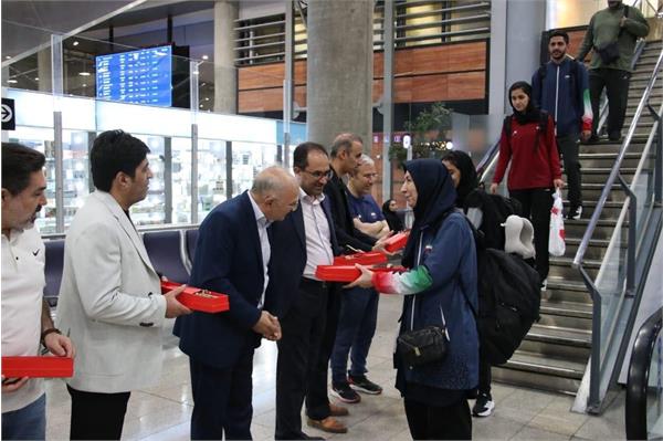 بازی های آسیایی ایچی - ناگویا ؛ تیم ملی تنیس روی میز وارد تهران شد