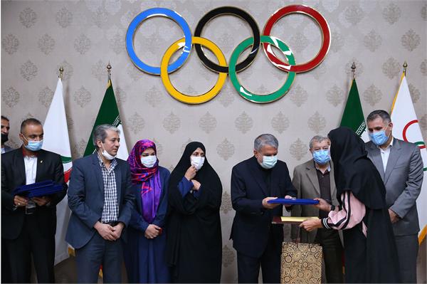 مراسم تقدیر از رکوردشکنان دوومیدانی کشور 22