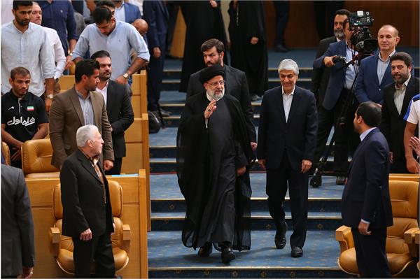 مراسم بدرقه کاروان ورزشی اعزامی به بازی های آسیایی و تقدیر از قهرمانان کشور 32