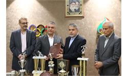 مراسم اهدا مدال و کاپ افتخارآفرینان ورزش کشور به موزه المپیک و پارالمپیک-. 16