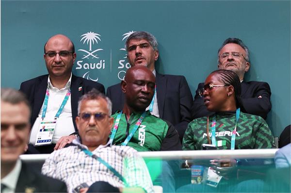 بازی های کشورهای اسلامی ریاض؛ حضور دبیرکل کمیته ملی المپیک و مشاور وزیر ورزش در سالن وزنه‌برداری