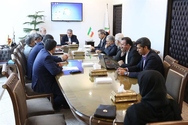 تقدیر کمیته ملی المپیک از خانم ها نجمه خدمتی و سمیه یزدانی در حاشیه جلسه هیئت اجرایی  13