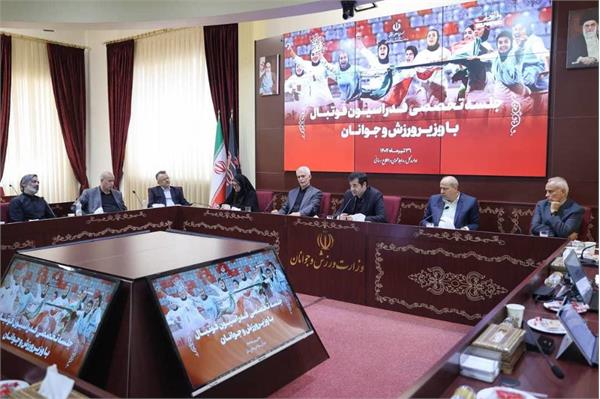 وزیر ورزش و جوانان: جوانگرایی در فوتبال استمراری باشد نه بصورت پوست‌اندازی