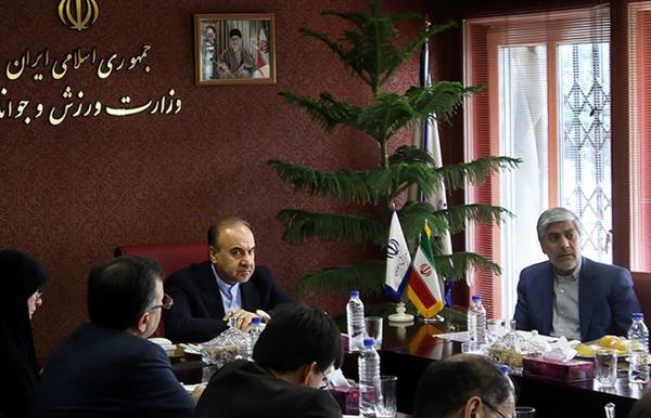 تبریک کیومرث هاشمی در پی انتخاب مجدد دکتر سلطانی فر بعنوان وزیر ورزش و جوانان