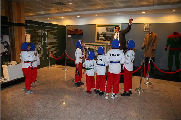 بازدید مسولان و ورزشکاران تکواندو استان تهران از موزه ملی ورزش، المپیک و پارالمپیک 18