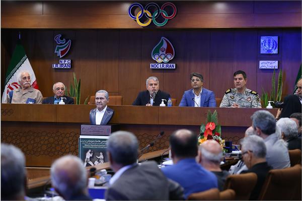 مراسم رونمایی از سردیس ماسیس هامبارسومیان 50