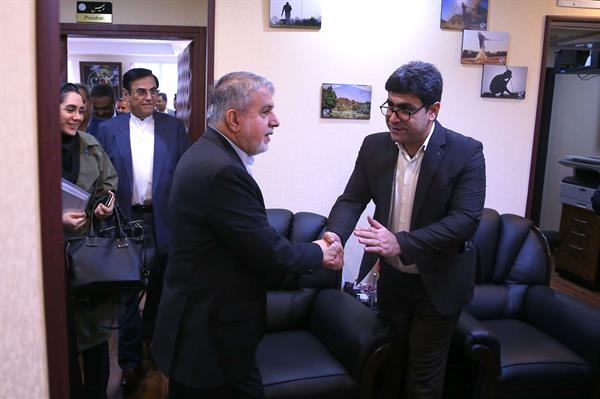 بازدید از فدراسیون های گلف، اسکواش، اسکی و بیماری های خاص 6