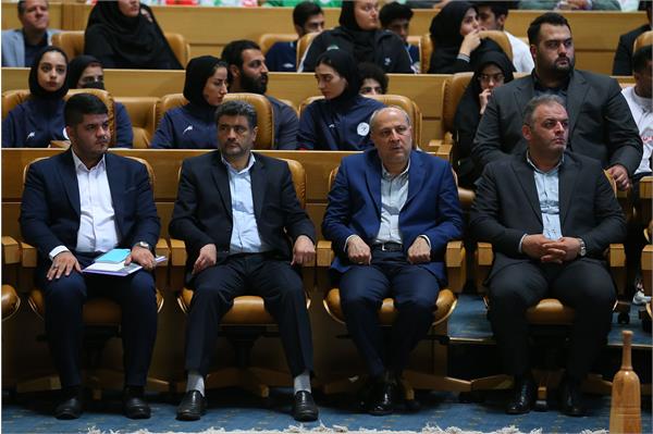 مراسم تجلیل از قهرمانان و مدال آوران سال 1403 51