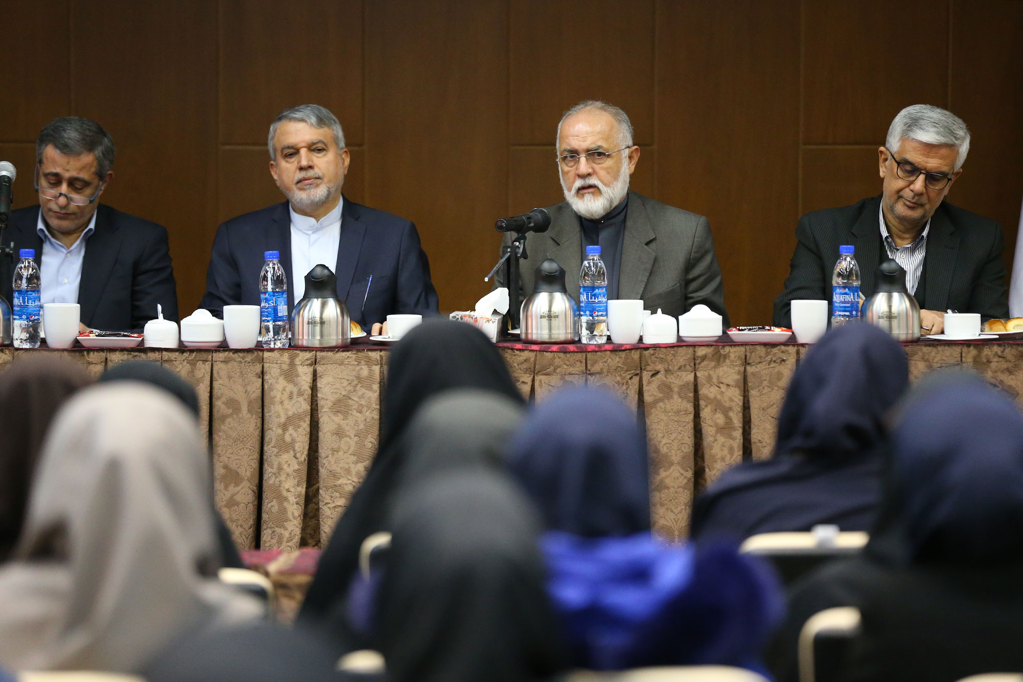 نشست ماهیانه مسوولان کمیته ملی المپیک با کارمندان کمیته ملی المپیک 14