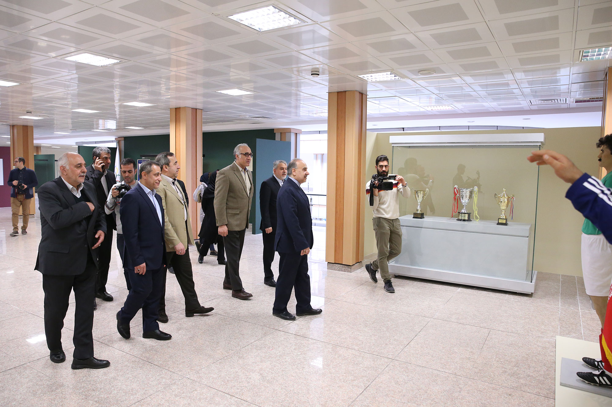 مراسم اهدا مدال و کاپ افتخارآفرینان ورزش کشور به موزه المپیک و پارالمپیک 6