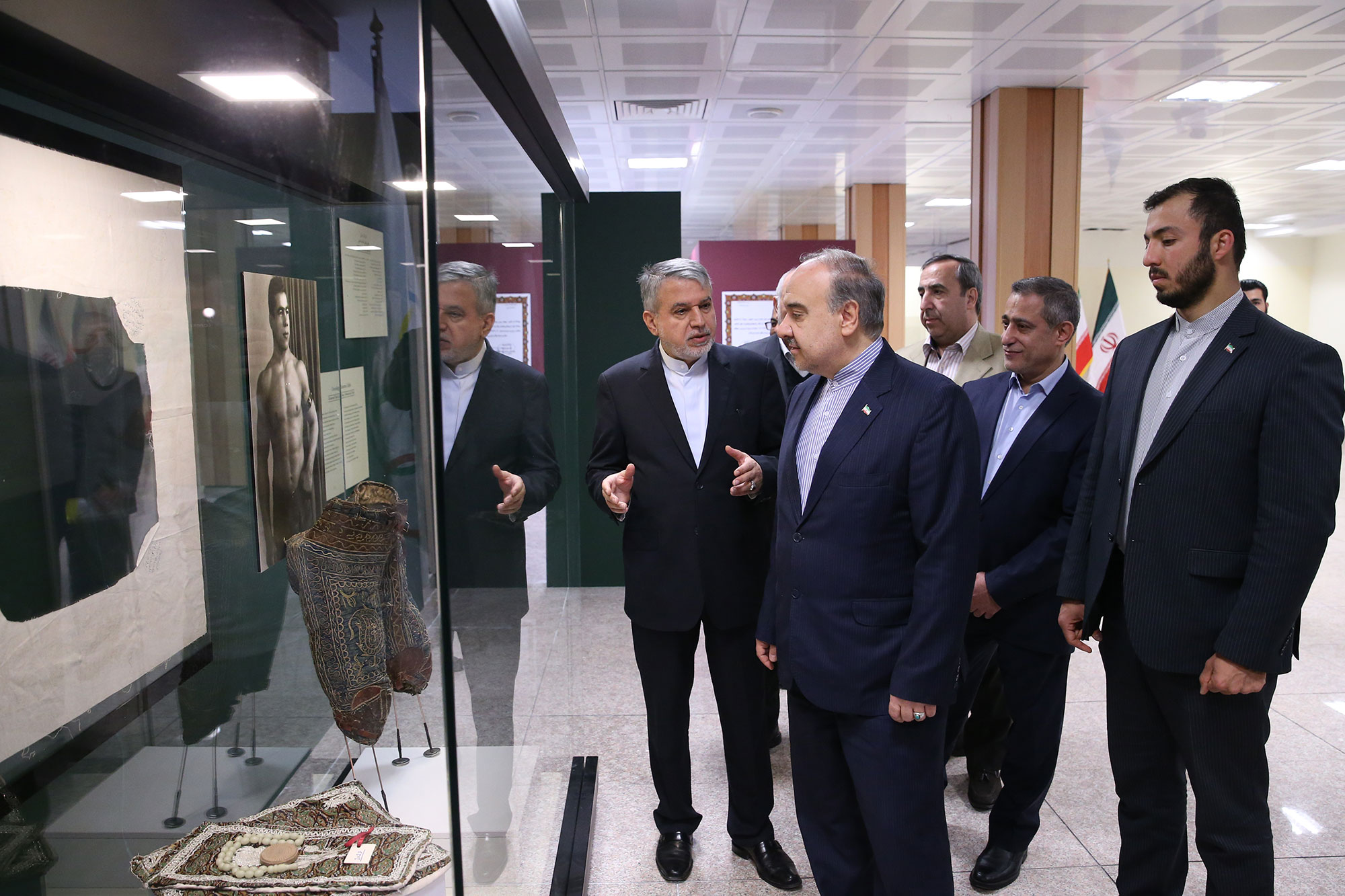 مراسم اهدا مدال و کاپ افتخارآفرینان ورزش کشور به موزه المپیک و پارالمپیک 7