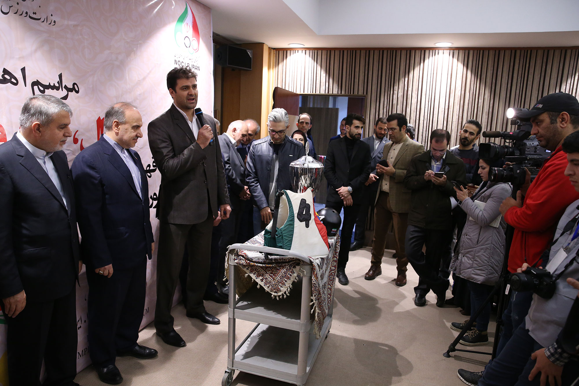 مراسم اهدا مدال و کاپ افتخارآفرینان ورزش کشور به موزه المپیک و پارالمپیک 47