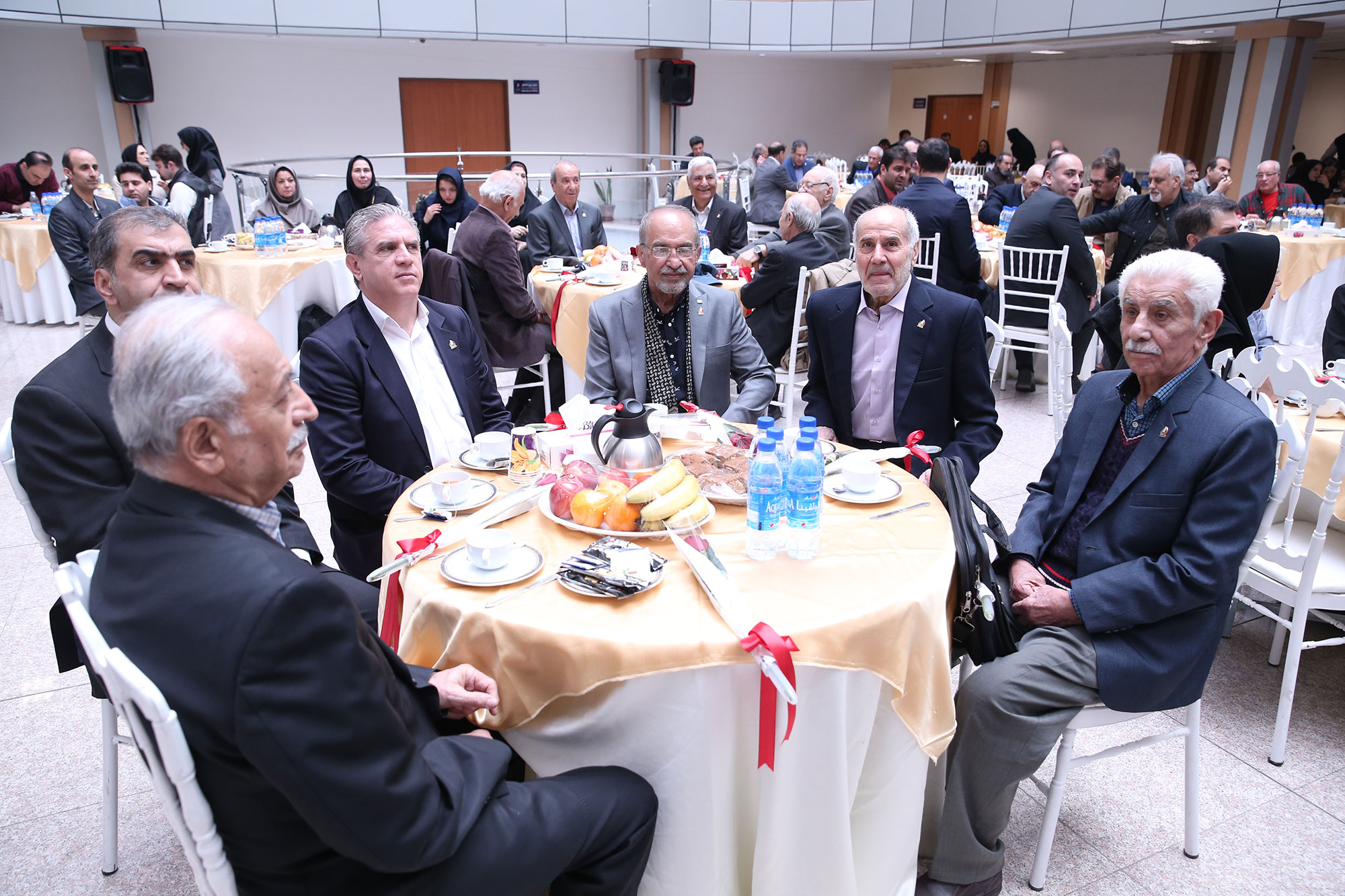 نشست صمیمی پبشکسوتان ورزشی کشور با مسئولین وزارت ورزش و کمیته ملی المپیک و پارالمپیک 7