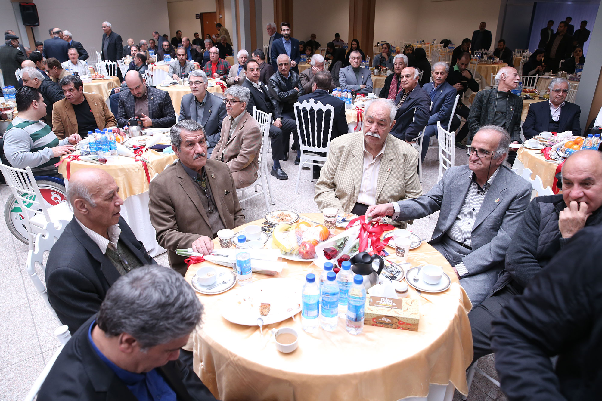 نشست صمیمی پبشکسوتان ورزشی کشور با مسئولین وزارت ورزش و کمیته ملی المپیک و پارالمپیک 9