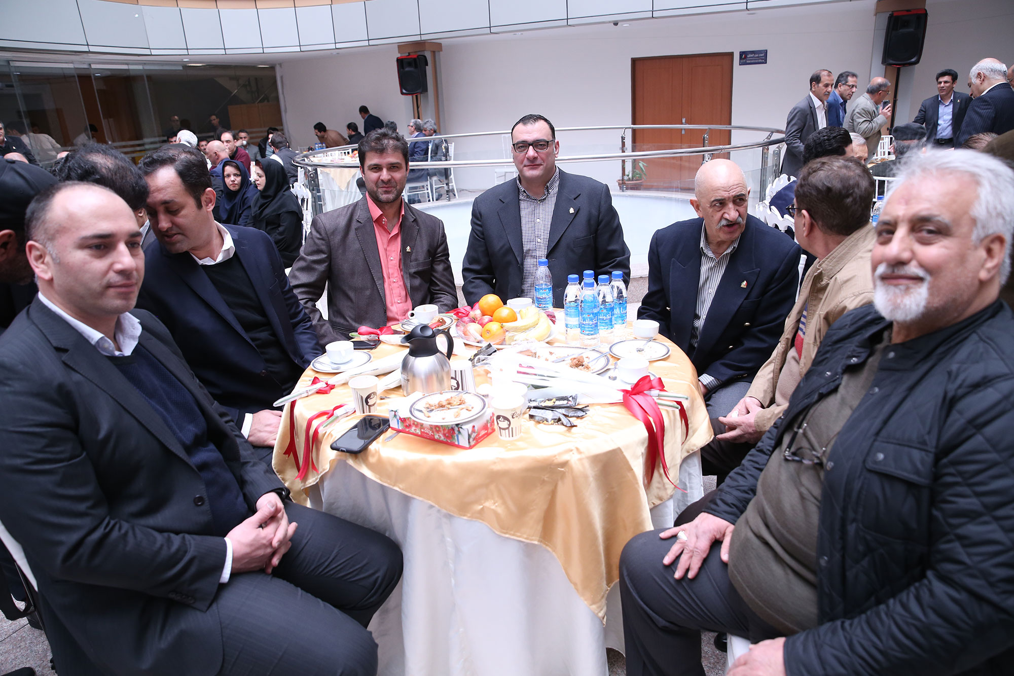 نشست صمیمی پبشکسوتان ورزشی کشور با مسئولین وزارت ورزش و کمیته ملی المپیک و پارالمپیک 13