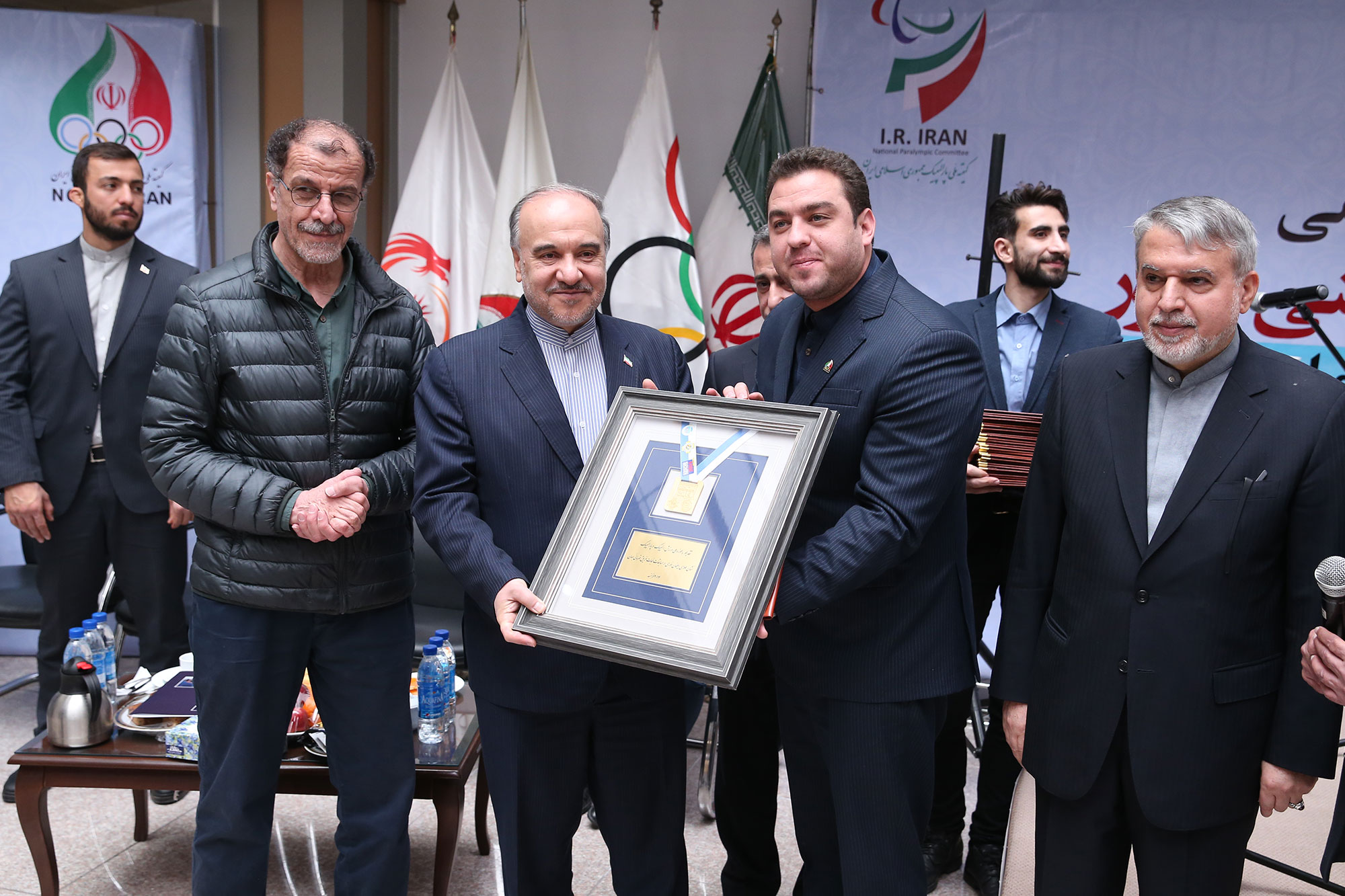 نشست صمیمی پبشکسوتان ورزشی کشور با مسئولین وزارت ورزش و کمیته ملی المپیک و پارالمپیک 30