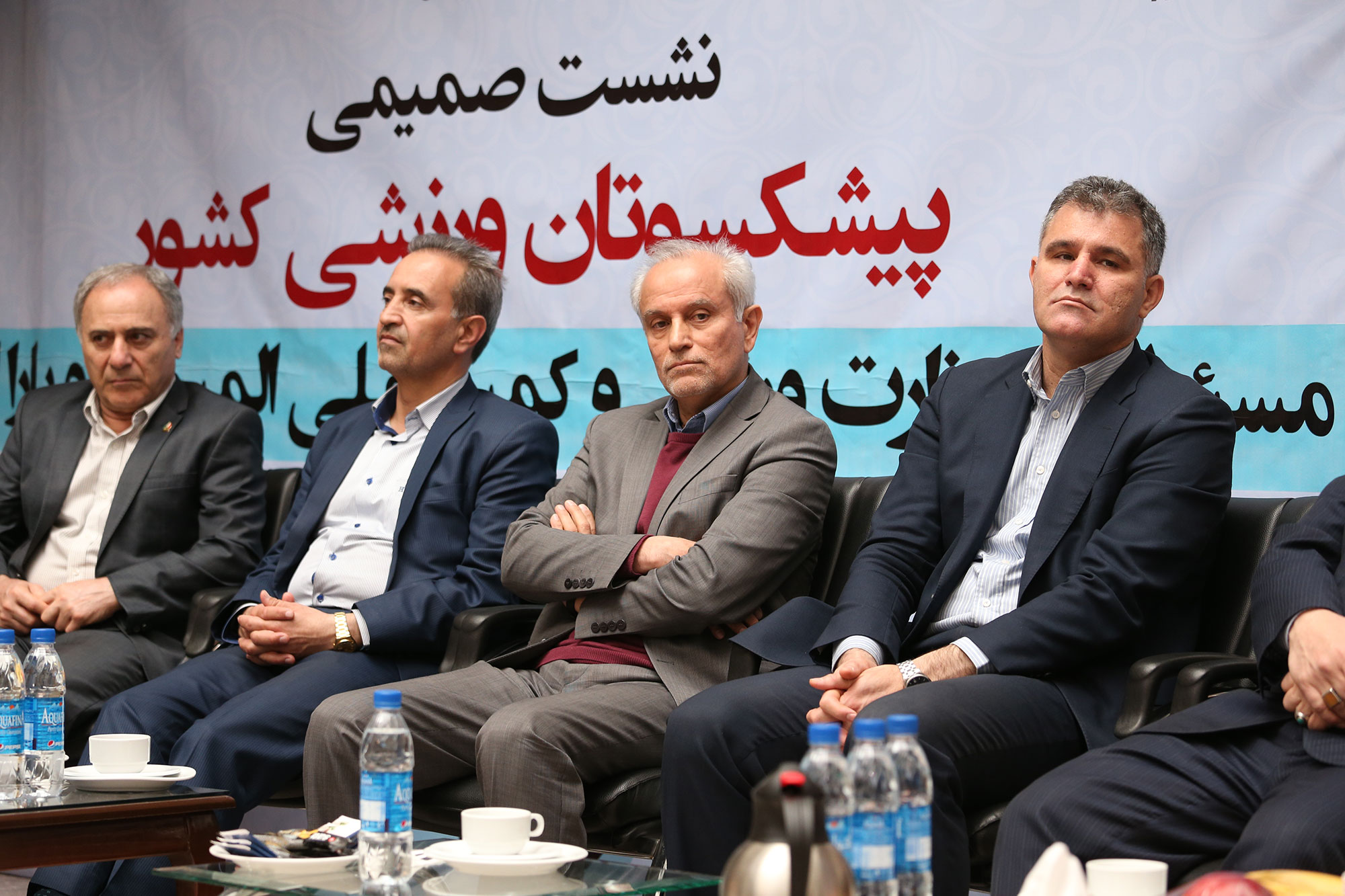 نشست صمیمی پبشکسوتان ورزشی کشور با مسئولین وزارت ورزش و کمیته ملی المپیک و پارالمپیک 49