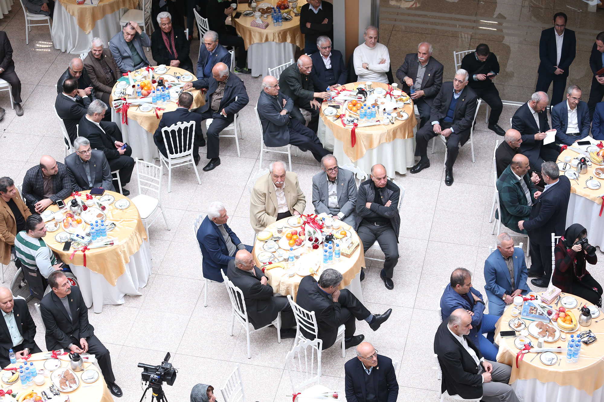 نشست صمیمی پبشکسوتان ورزشی کشور با مسئولین وزارت ورزش و کمیته ملی المپیک و پارالمپیک 59