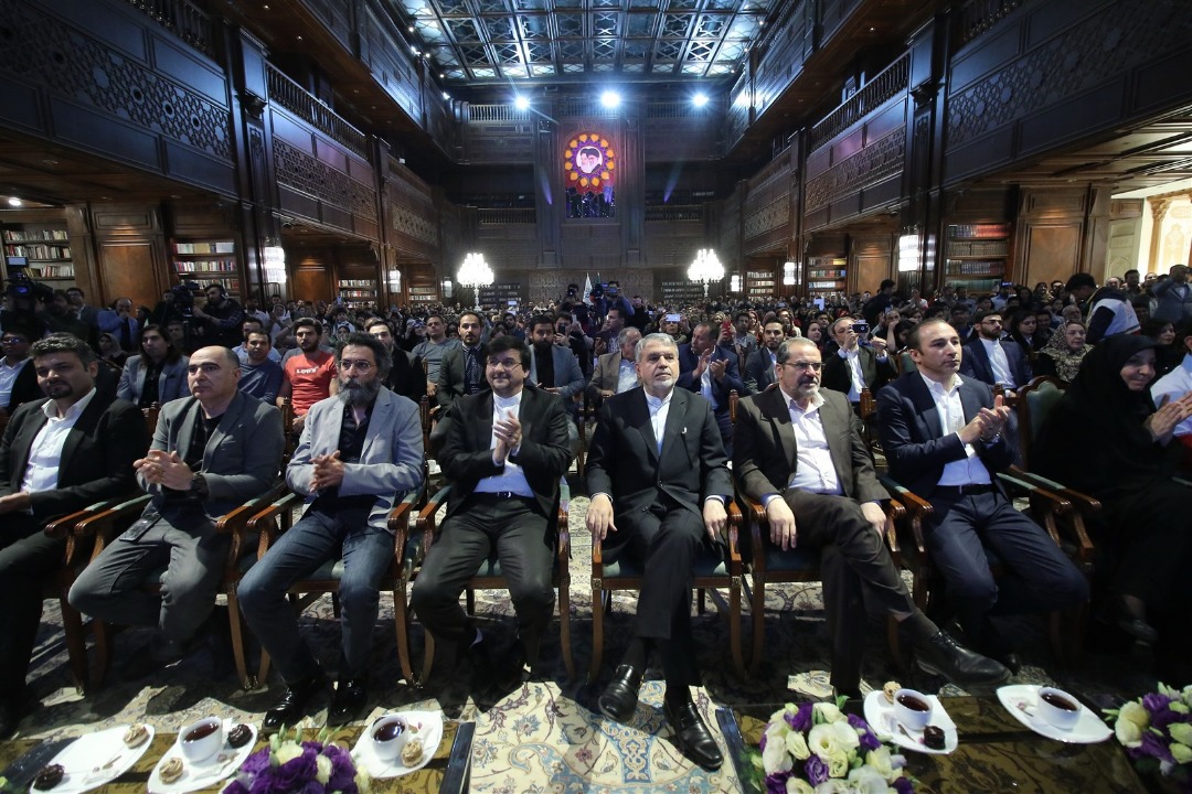 گردهمایی ورزشکاران و هنرمندان برای کمک به هموطنان سیل زده 13