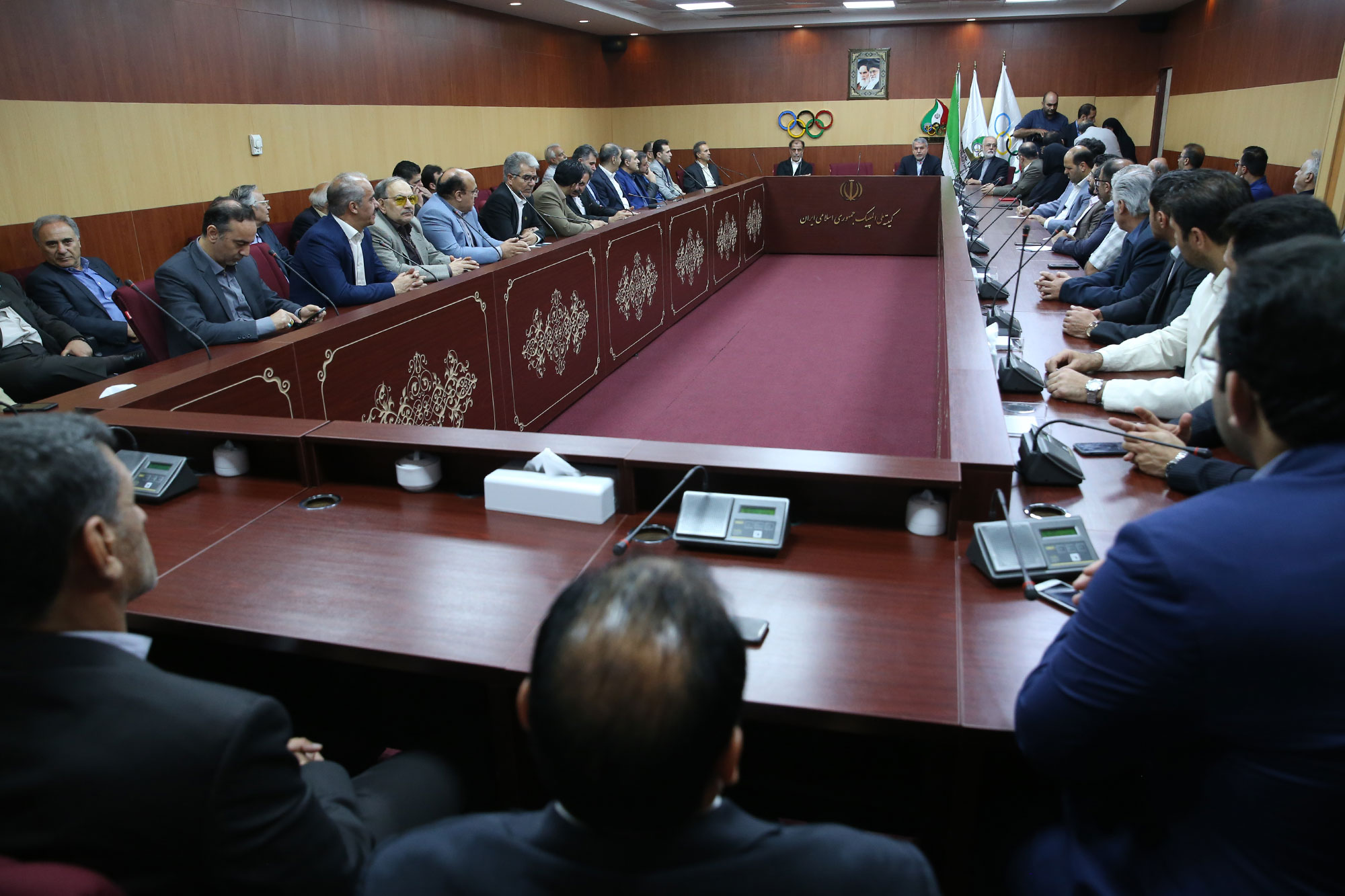 مراسم اهدا مدال و کاپ افتخارآفرینان ورزش کشور به موزه المپیک و پارالمپیک -- 1