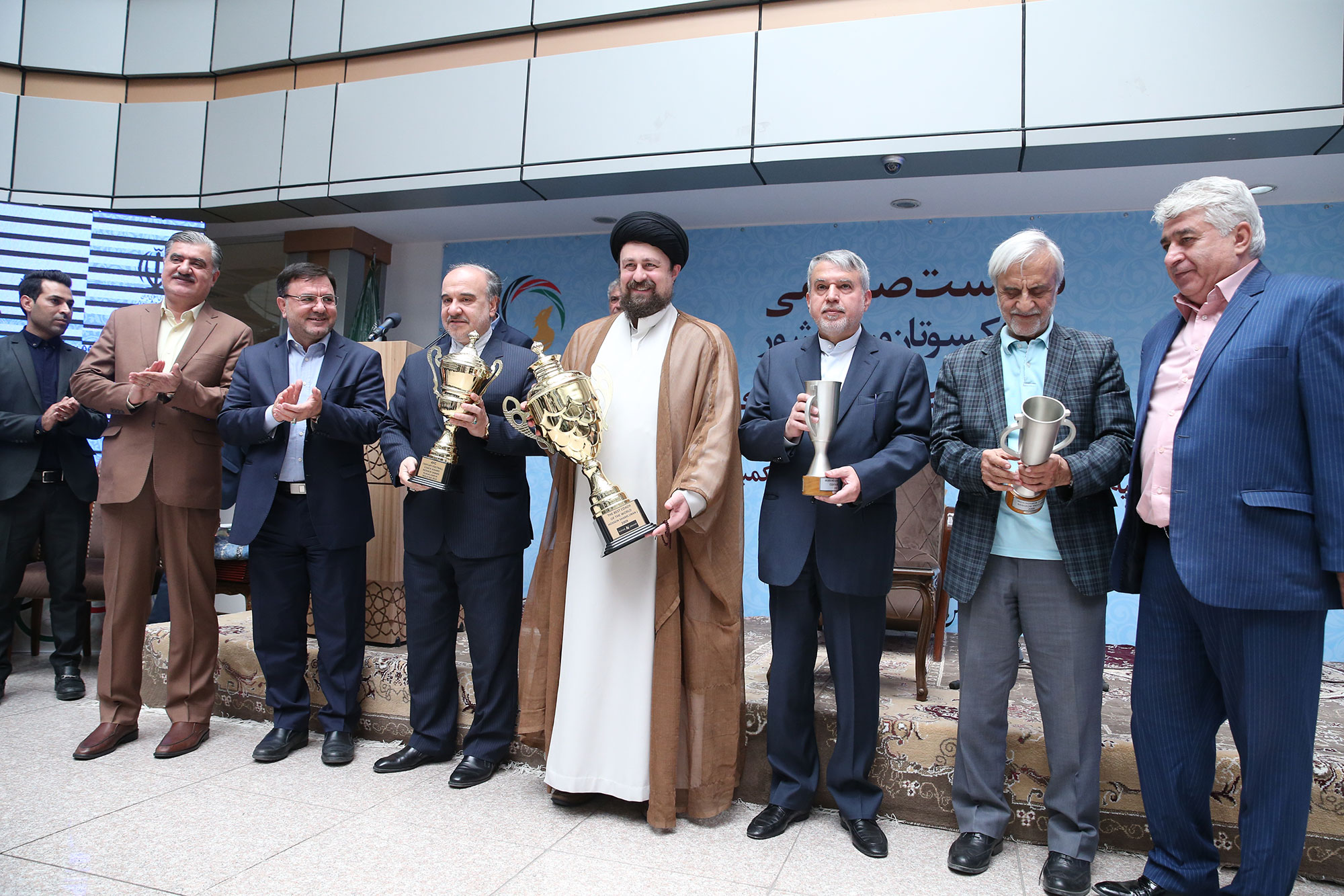 نشست صمیمی پبشکسوتان ورزشی کشور با آیت الله سید حسن خمینی،مسوولان وزارت ورزش و جوانان و کمیته ملی المپیک و پارالمپیک 5