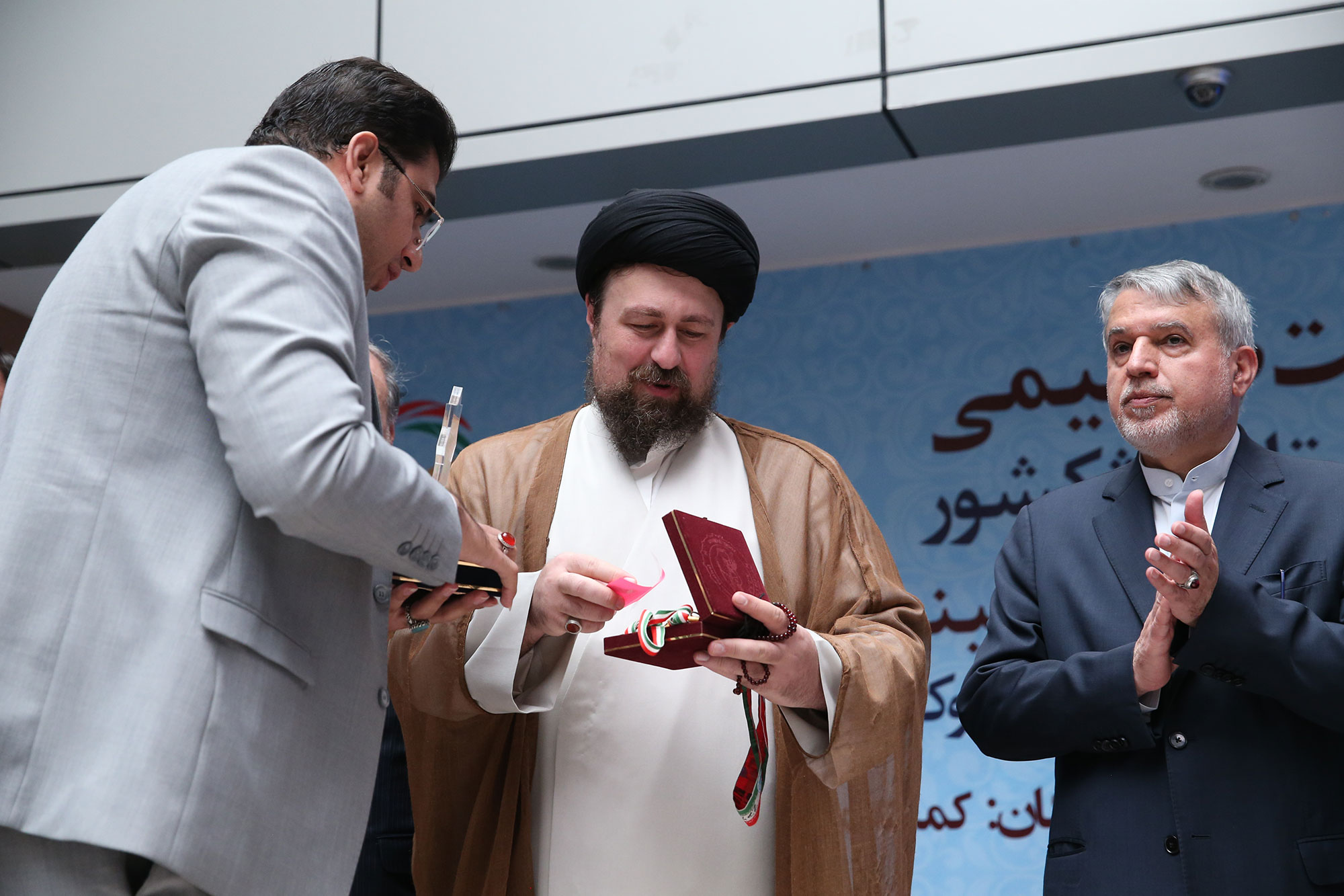 نشست صمیمی پبشکسوتان ورزشی کشور با آیت الله سید حسن خمینی،مسوولان وزارت ورزش و جوانان و کمیته ملی المپیک و پارالمپیک 10