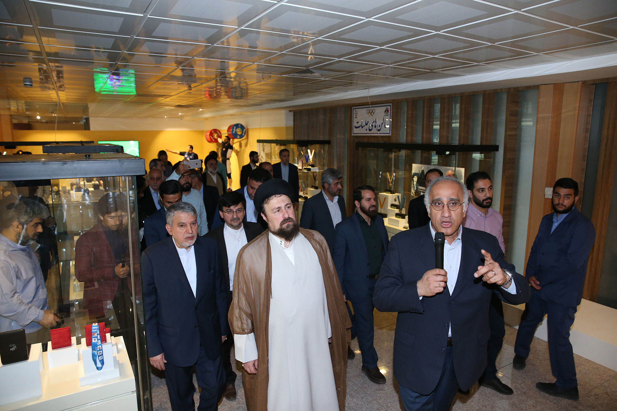 نشست صمیمی پبشکسوتان ورزشی کشور با آیت الله سید حسن خمینی،مسوولان وزارت ورزش و جوانان و کمیته ملی المپیک و پارالمپیک 31