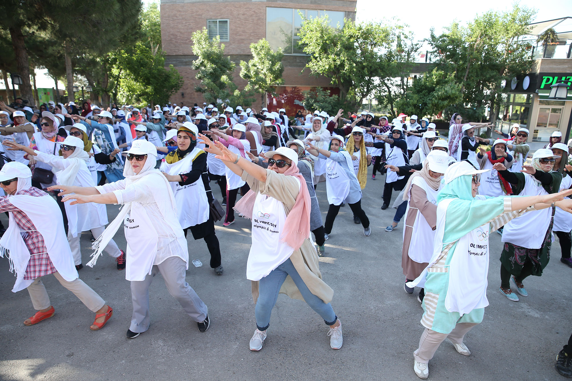 هفته المپیک - دوی روز المپیک بانوان و همایش مادر و کودک 2