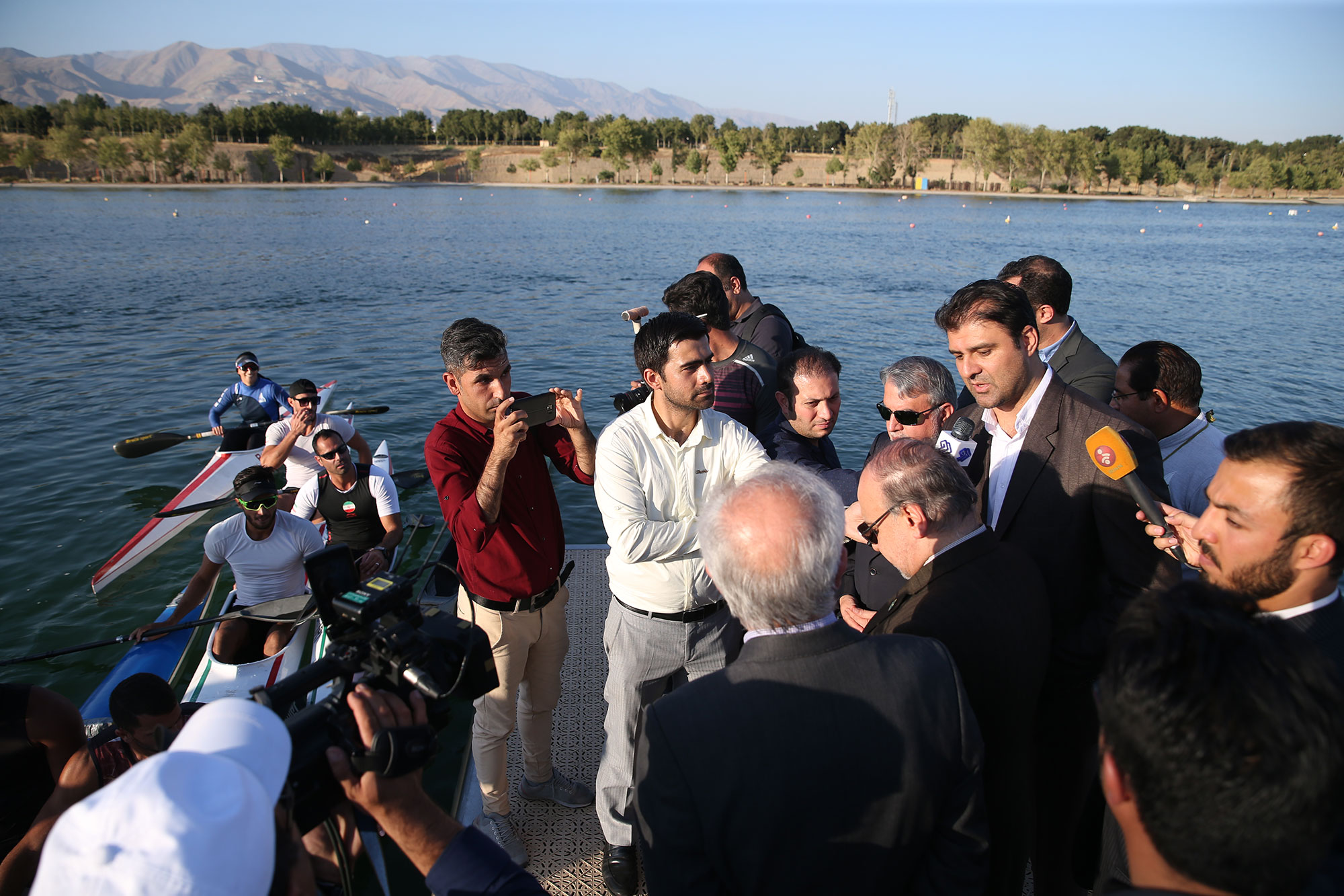 بازدید مسوولان ورزش کشور از اردو تیم های ملی قایقرانی و تیراندازی 4