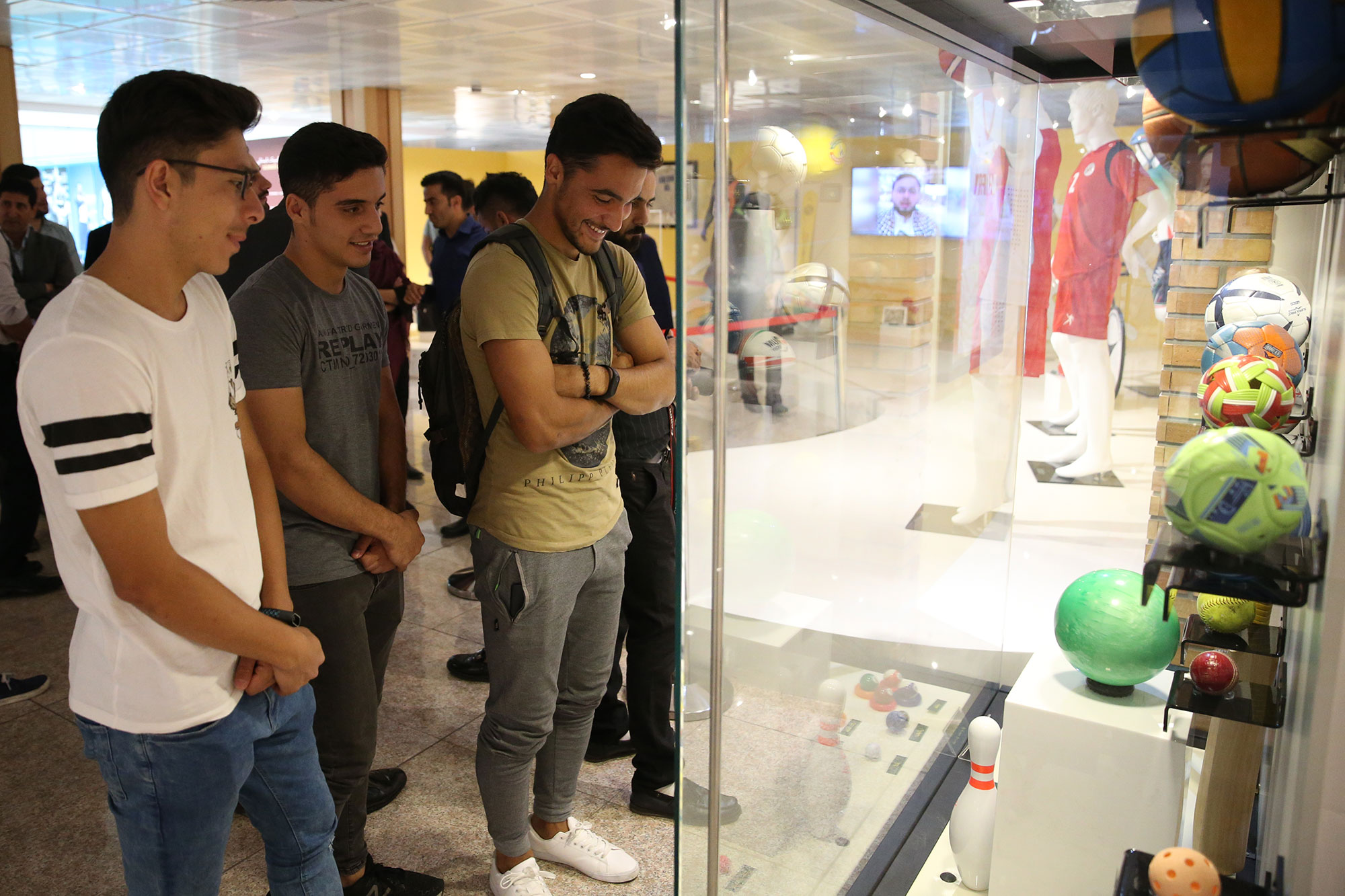 مراسم اهدا کاپ افتخارآفرینان ورزش راگبی و بازدید از موزه ملی ورزش،المپیک و پارالمپیک 3