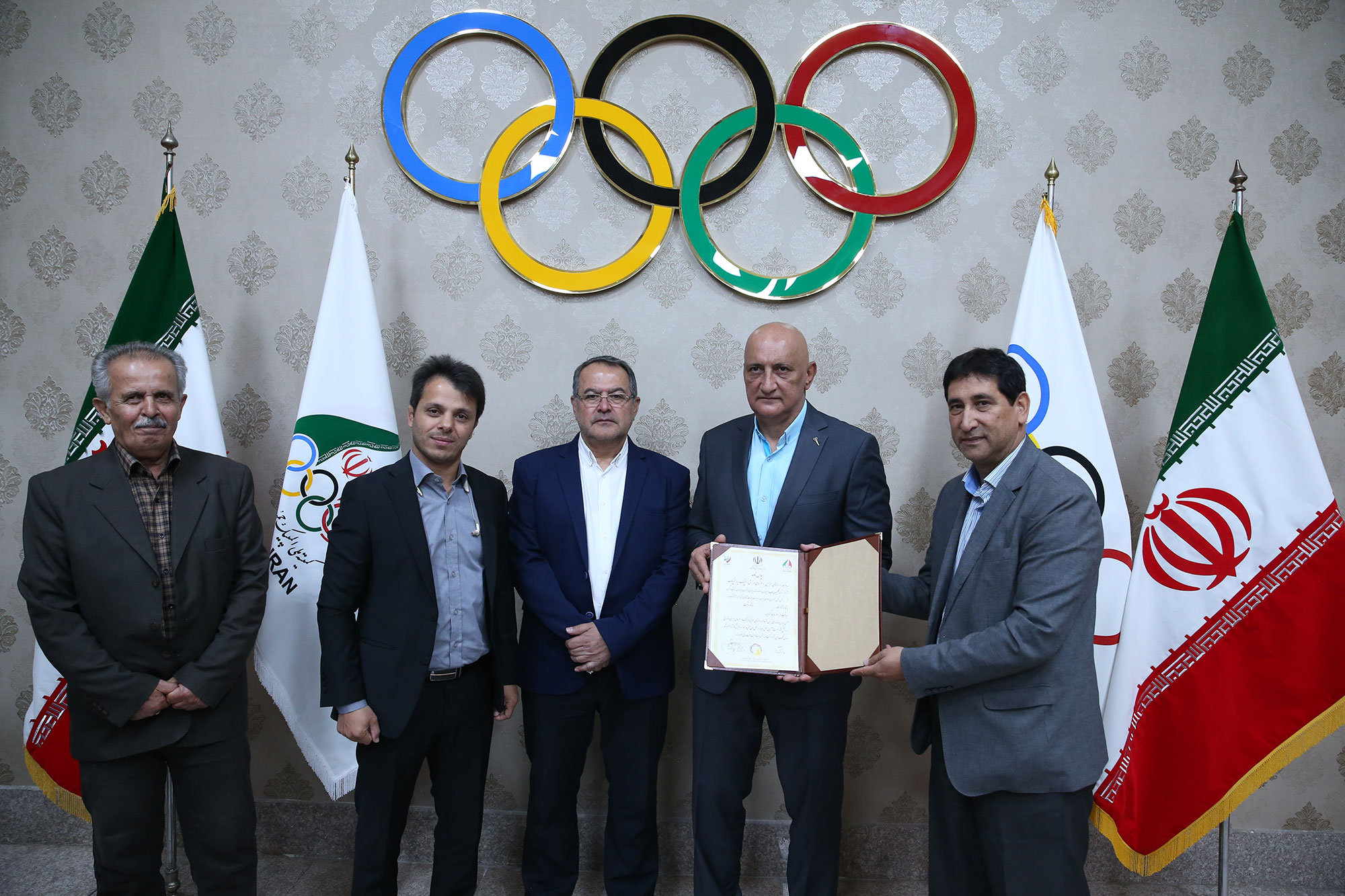 مراسم اهدا کاپ افتخارآفرینان ورزش راگبی و بازدید از موزه ملی ورزش،المپیک و پارالمپیک 17